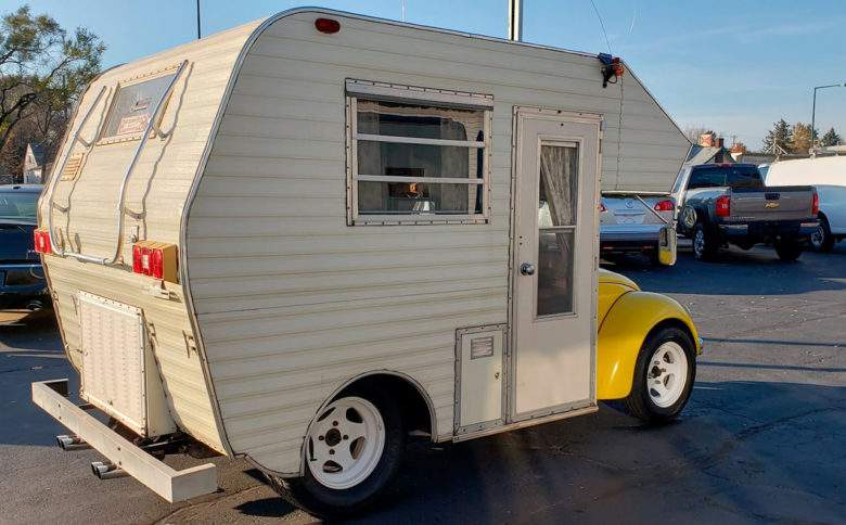 Découvrez l'étonnant camping-car Cox qui vient d'être vendu aux enchères !