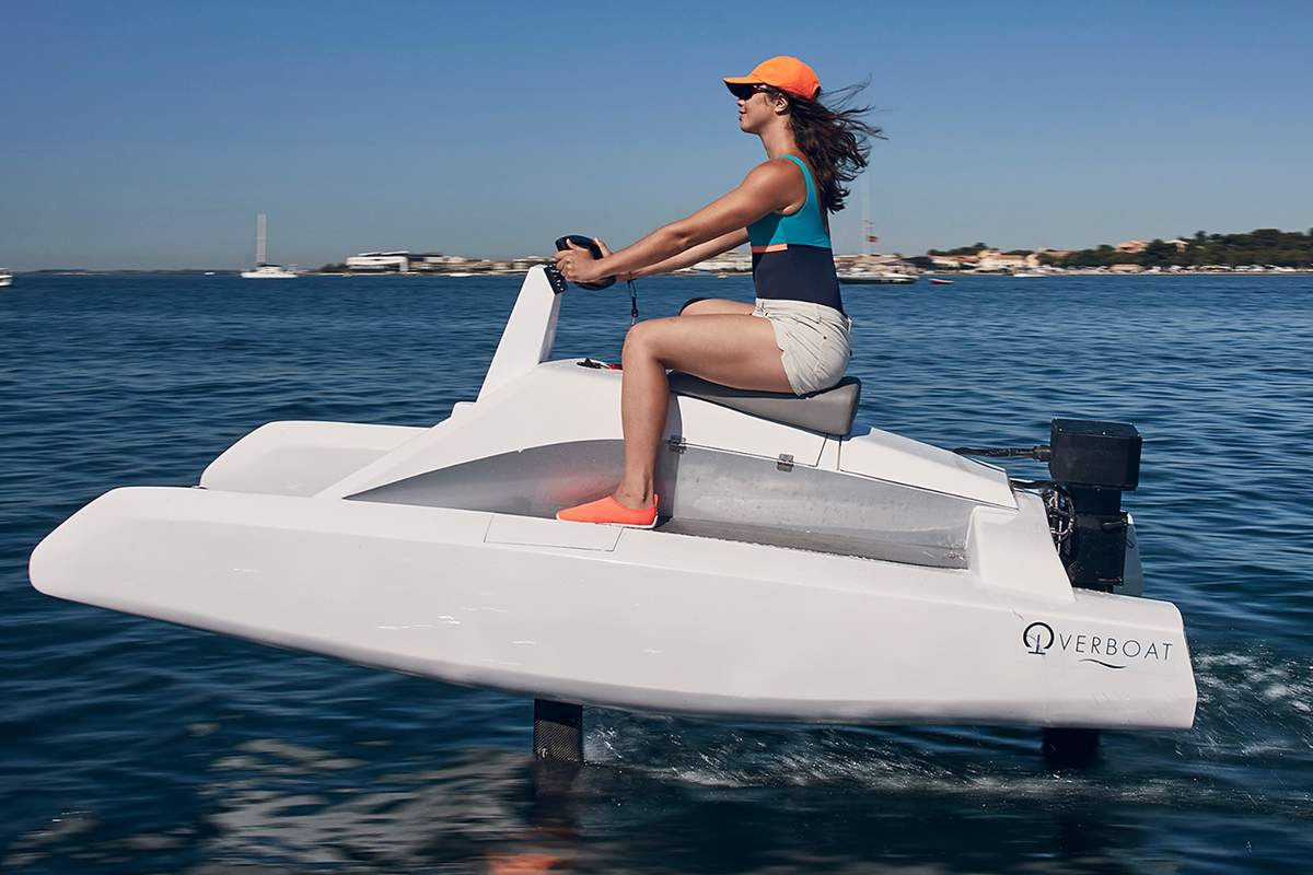 Overboat : A moitié Jetski, moitié catamaran. Crédit photo: Neocean