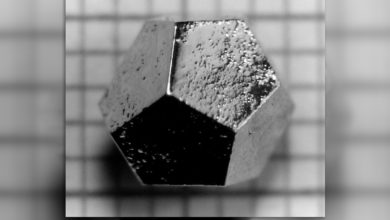 L’explosion de la première bombe atomique a forgé une forme de minéral très rare : les quasi-cristaux