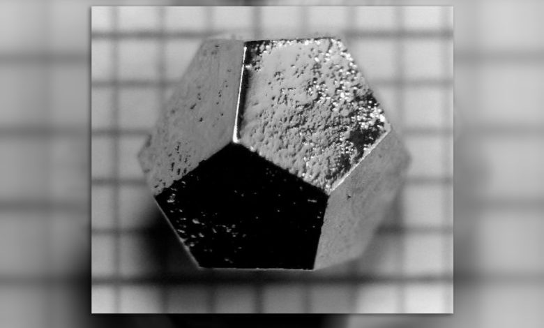 L’explosion de la première bombe atomique a forgé une forme de minéral très rare : les quasi-cristaux