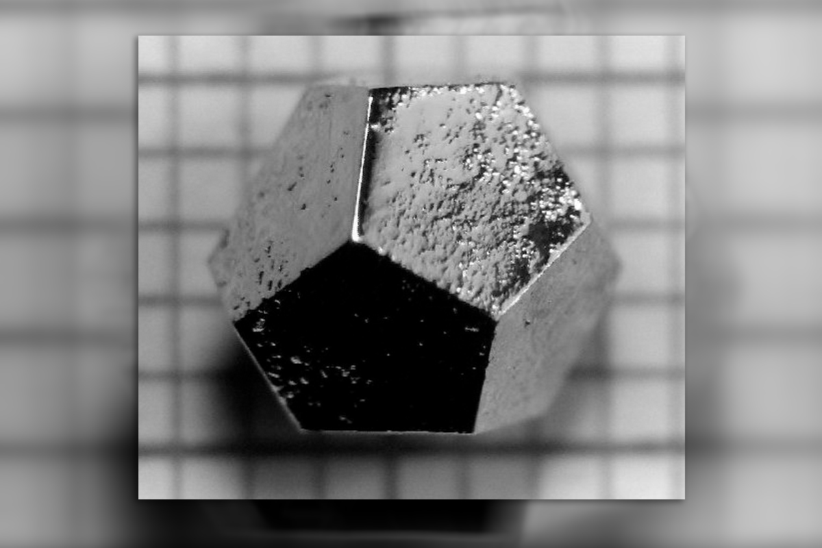 L’explosion de la première bombe atomique a forgé une forme de minéral très rare : les quasi-cristaux
