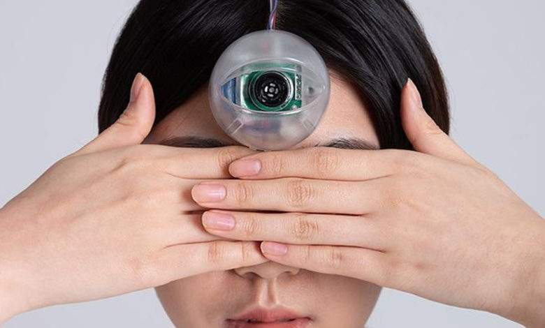 Un sud-coréen invente un gadget "troisième oeil" qui prévient ceux qui marchent les yeux rivés sur un écran, d'un obstacle imminent !