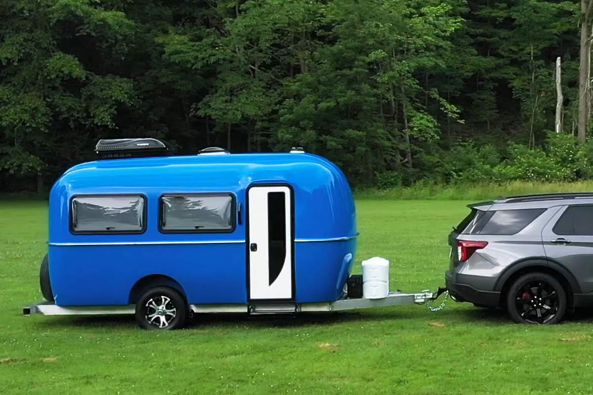 Cortes : une très étonnante caravane fabriquée par infusion sous vide