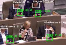 Belgique : une IA dénonce les députés qui passent leur temps sur leur téléphone