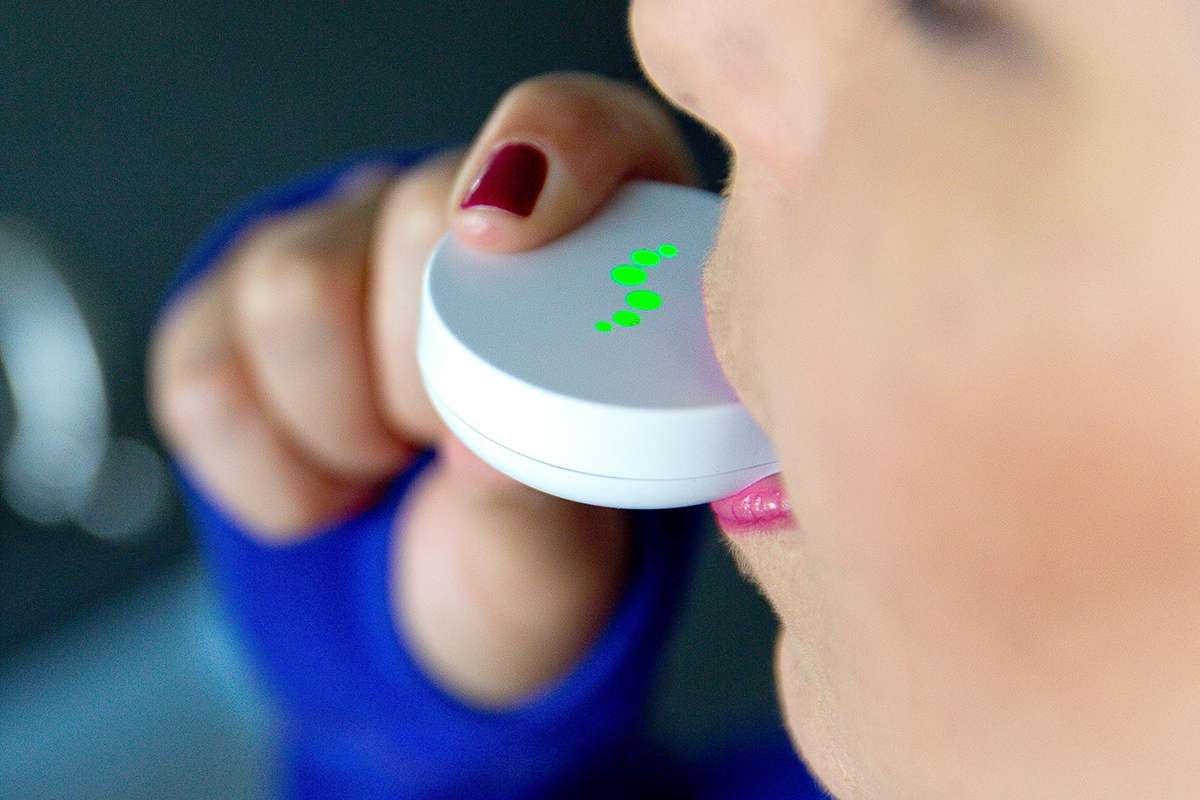 Breathometer Mint : un appareil insolite pour détecter la mauvaise haleine