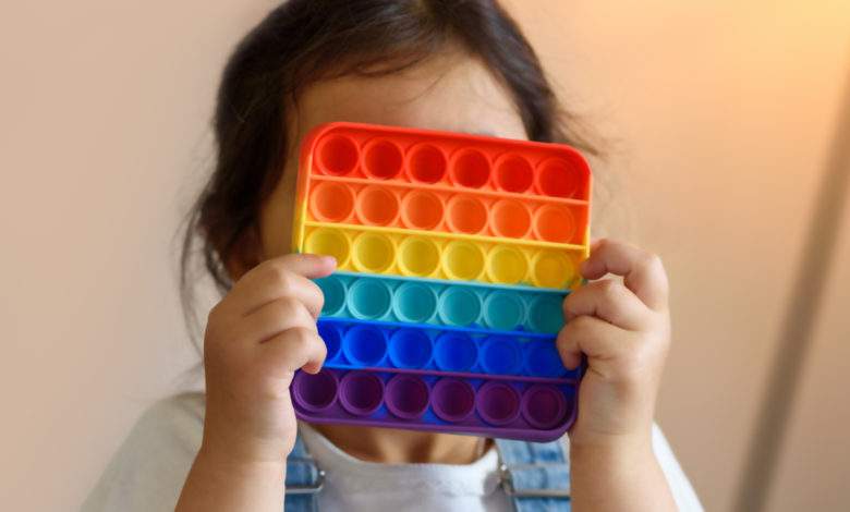 Pop It : le "papier bulle" sans fin qui claque sous les doigts envahit les cours de récréation