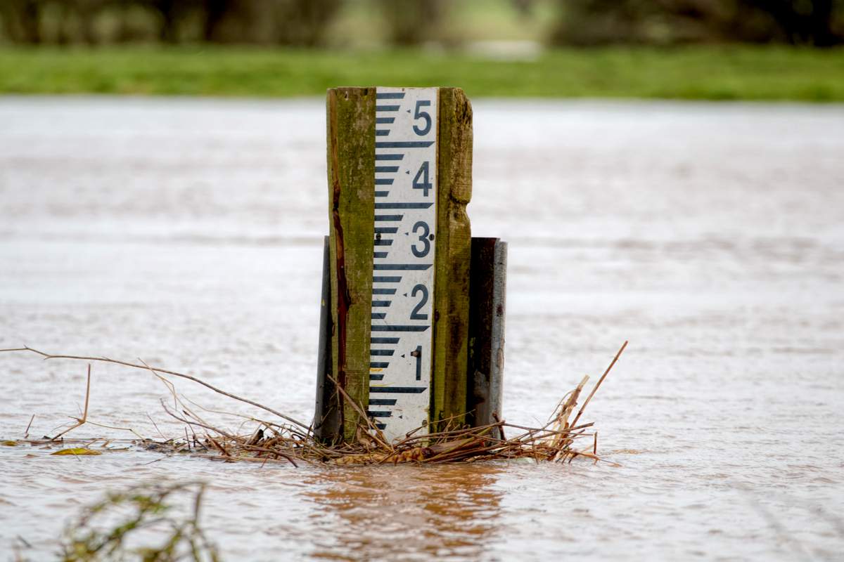 Montée des eaux : ce spécialiste du climat préconise une "désurbanisation" des littoraux pour nous protéger !