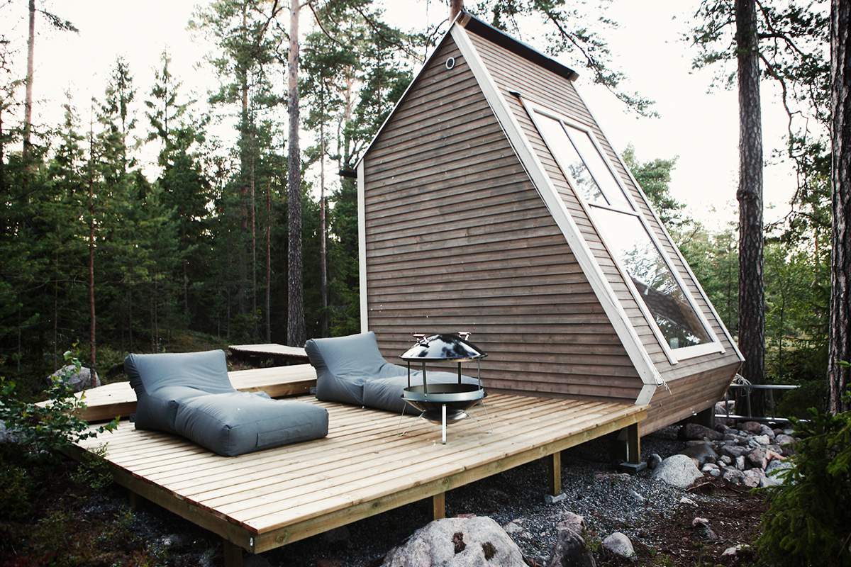 Nido est une petite cabane avec mezzanine de 10 mètres carrés.