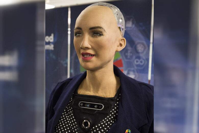 Sophia : le robot humanoïde et social bientôt commercialisé en série ?