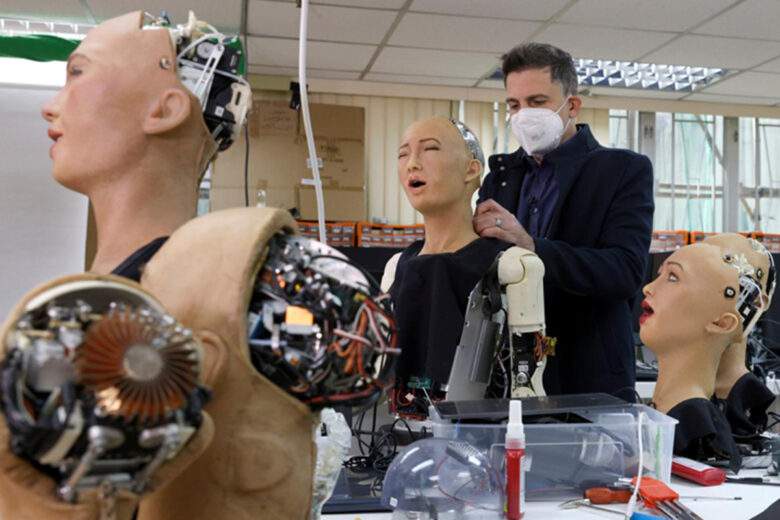 Sophia : le robot humanoïde et social bientôt commercialisé en série ?