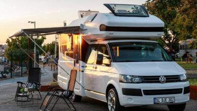 Un camping-car atypique qui repose sur le châssis d’un Volkswagen Transporter T6.