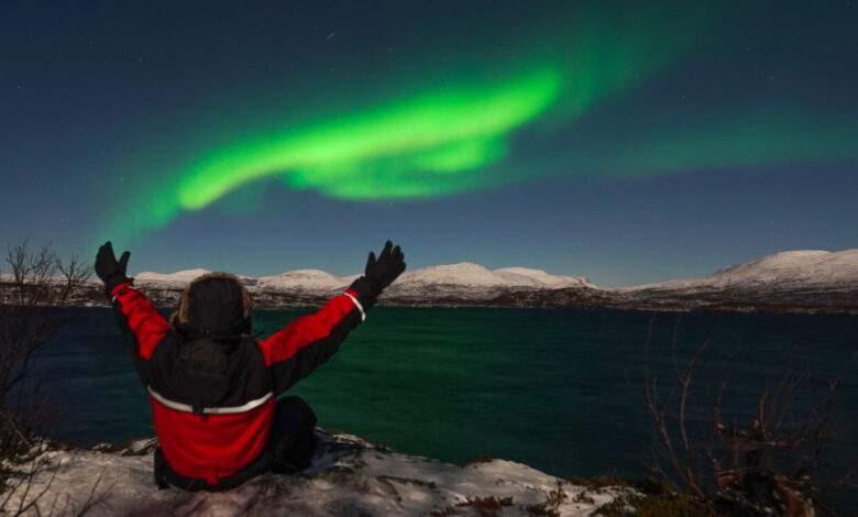 Aurore boréale d'hiver en plaine à Kiruna, (Sweden).