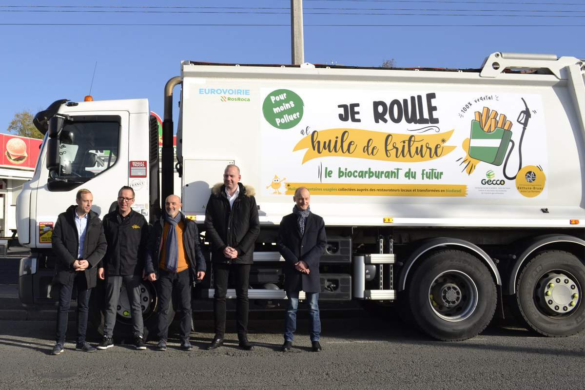 camion poubelle qui roule à l'huile de friture