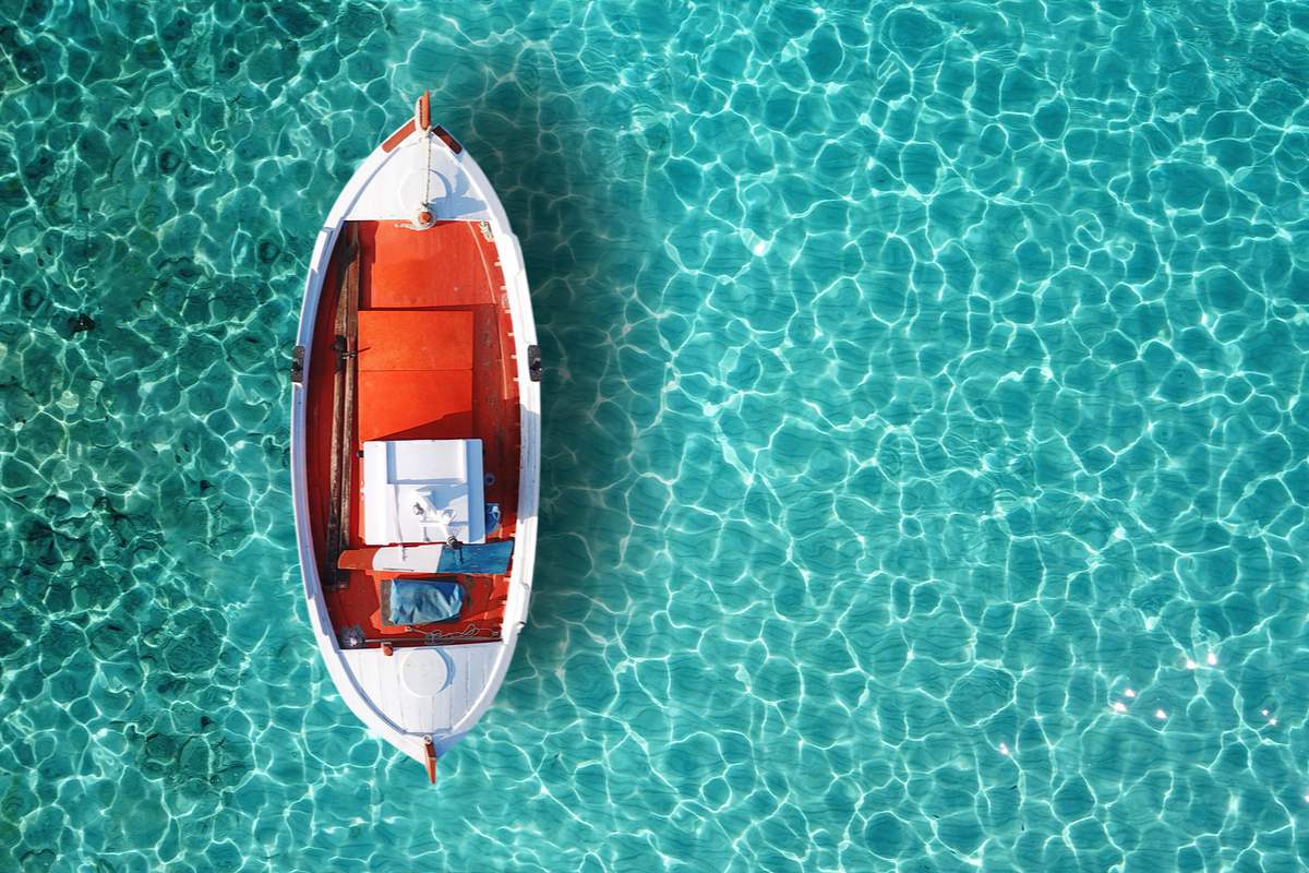 Côte turquoise de l'île de Mykonos, Cyclades, Grèce