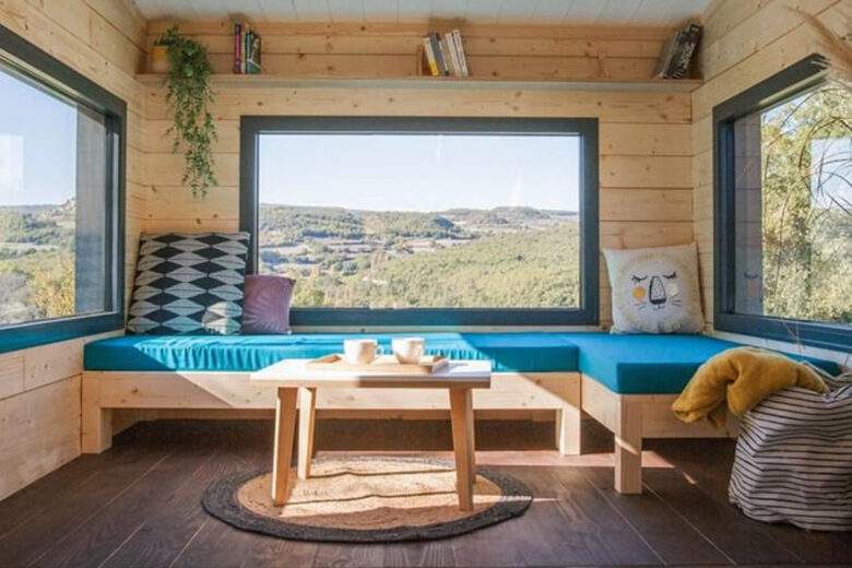 L'interieur d'une Tiny House Plume