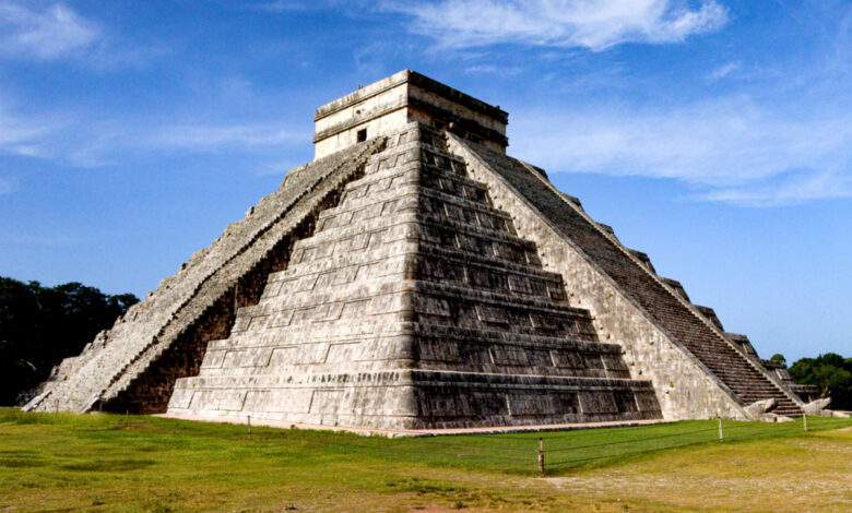 Pyramide de Kukulkan - célèbre 7 merveilles du monde, Chichen Itzá