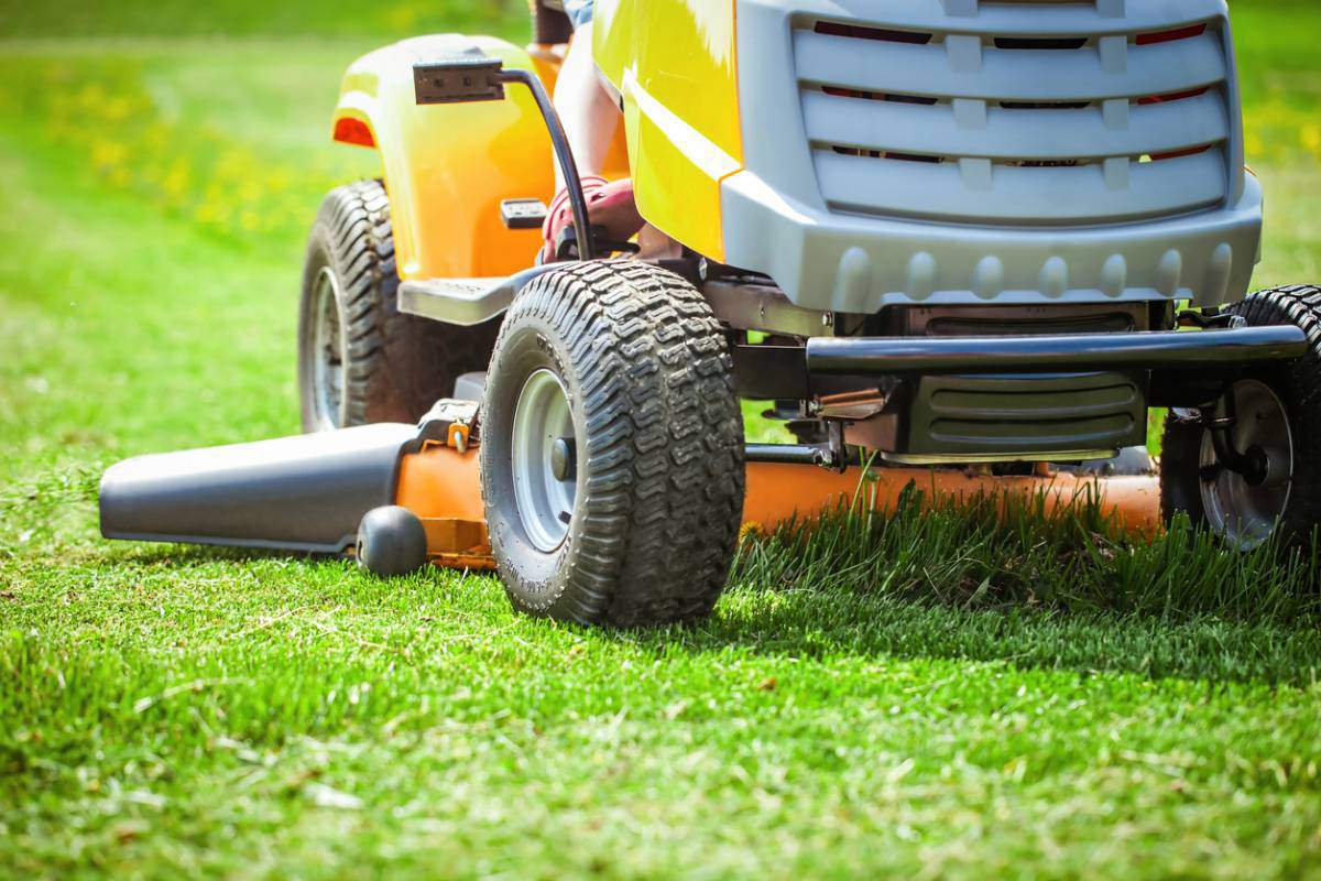 Siège UNIVERSEL Petit Modèle pour tracteur tondeuse autoportée