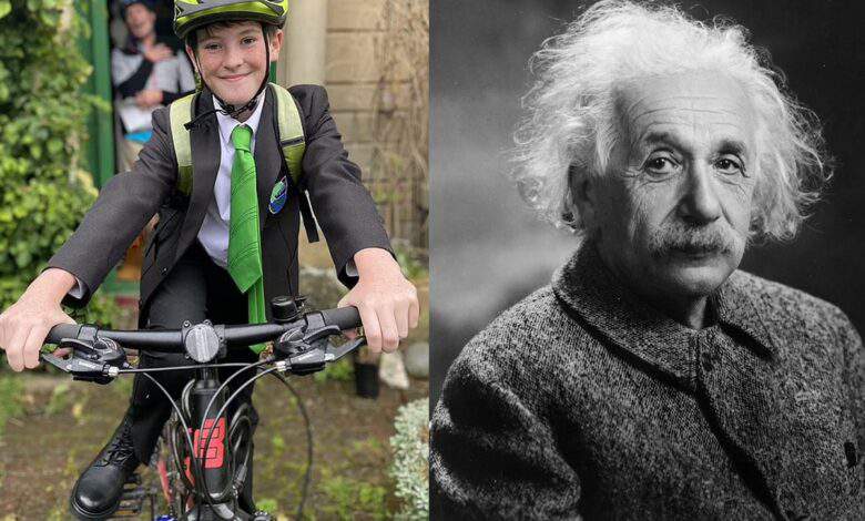 Ce jeune garçon britannique est plus intelligent qu'Albert Einstein (162 au test de QI de Mensa)