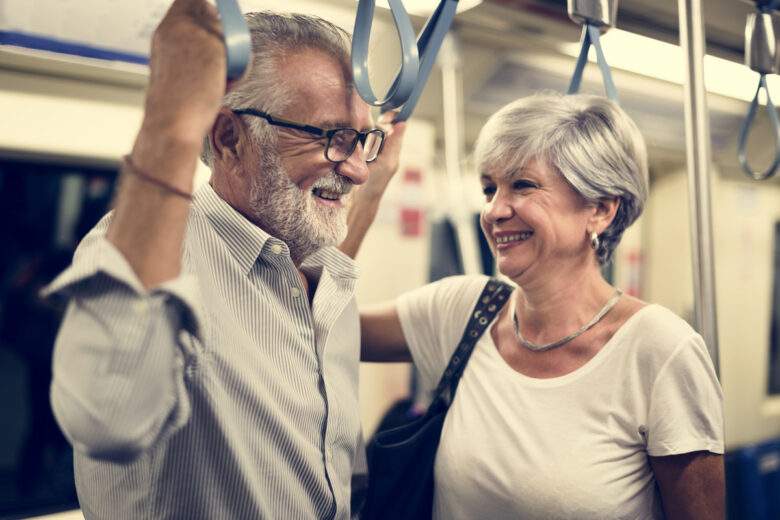 Allemagne : les seniors échangent leur permis de conduire contre un pass gratuit pour les transports en commun