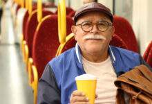 Allemagne : les seniors échangent leur permis de conduire contre un pass gratuit pour les transports en commun