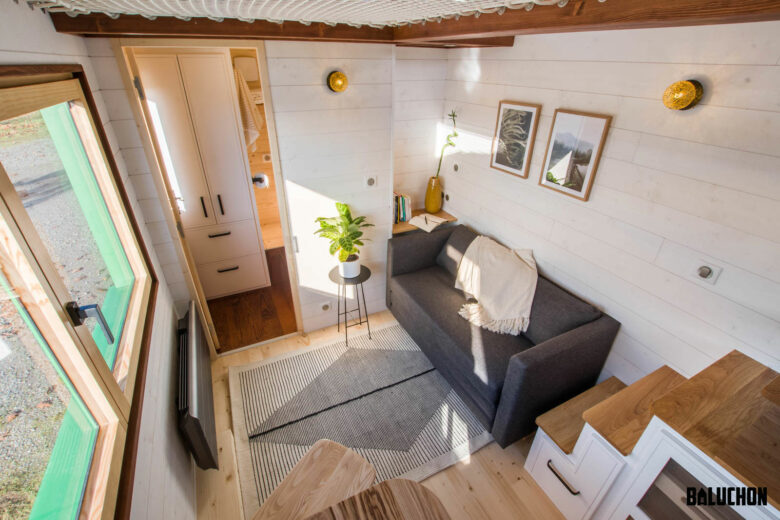 L'intérieur de la Tiny house Planedennig