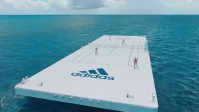 Terrain de tennis flottant Adidas