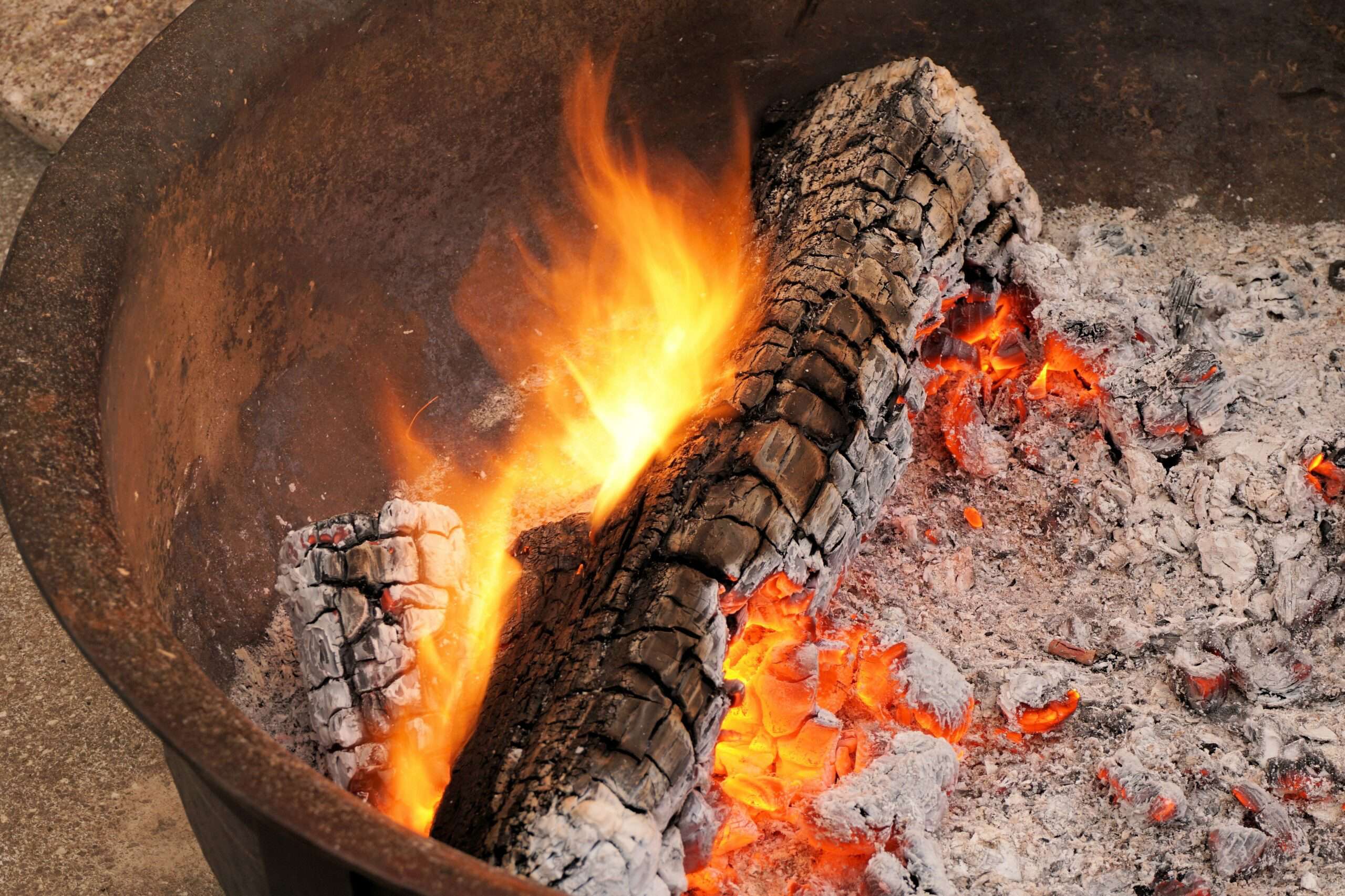 Recyclez les cendres de votre chauffage au bois – La Rainnevilloise