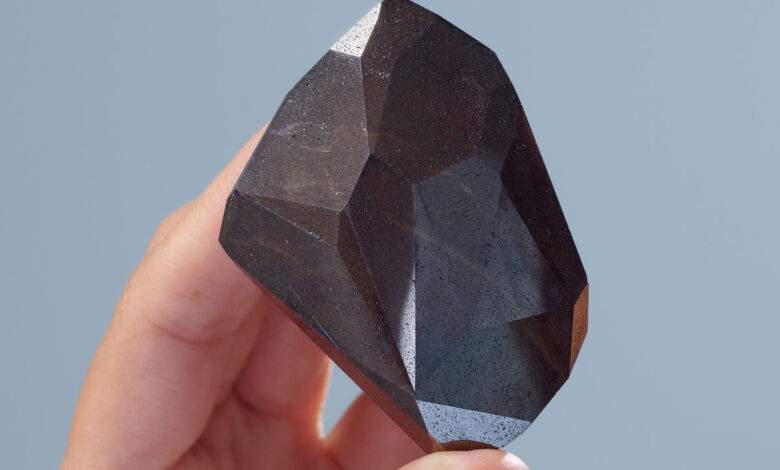 un diamant noir de 555,55 carats qui proviendrait de "l'espace interstellaire"