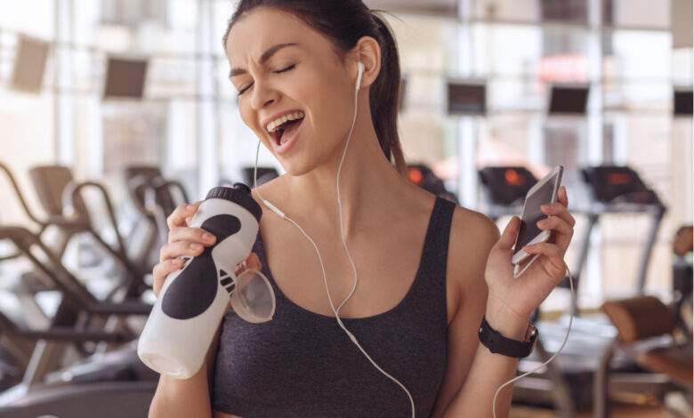 Ecouter de la musique en faisant du sport et les performances : qu'en pense la science ?