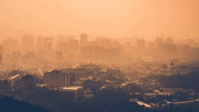 La pollution de l'air vue depuis la montagne de Jongno dans la ville de Séoul