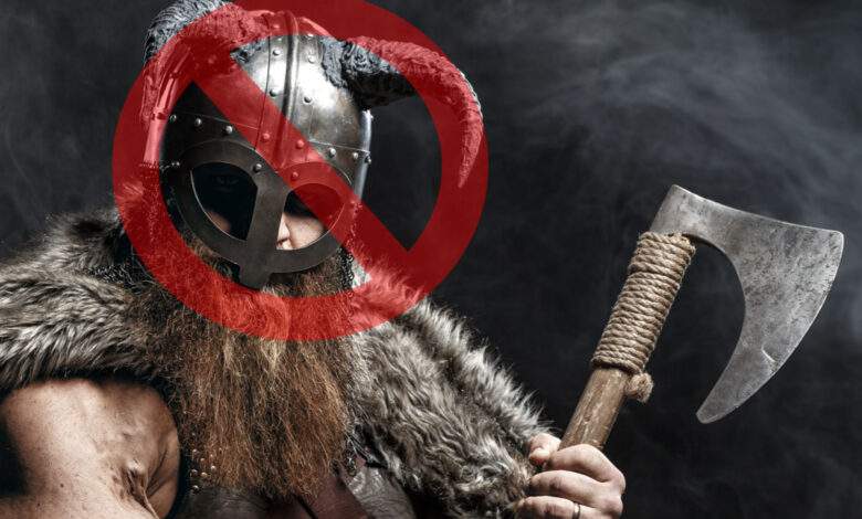 Viking avec un casque à cornes