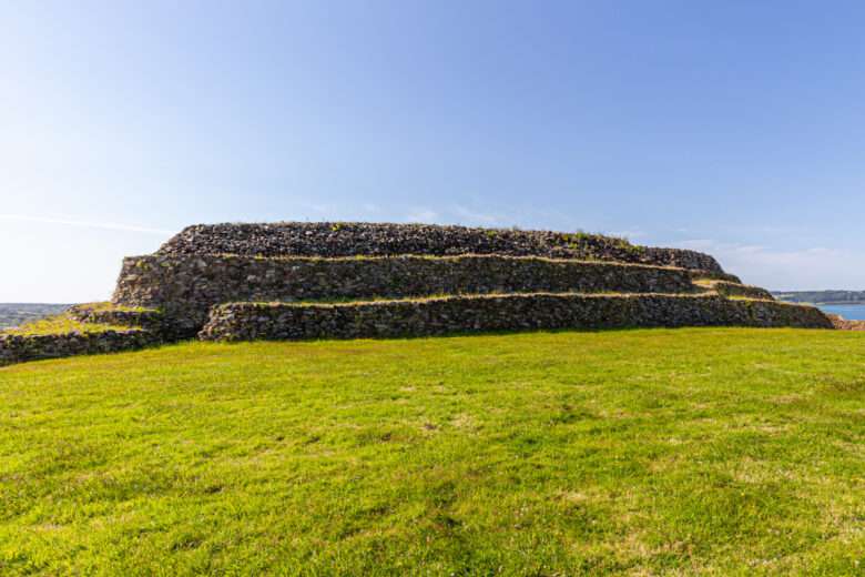 le grand cairn de Barnenez, en Bretagne