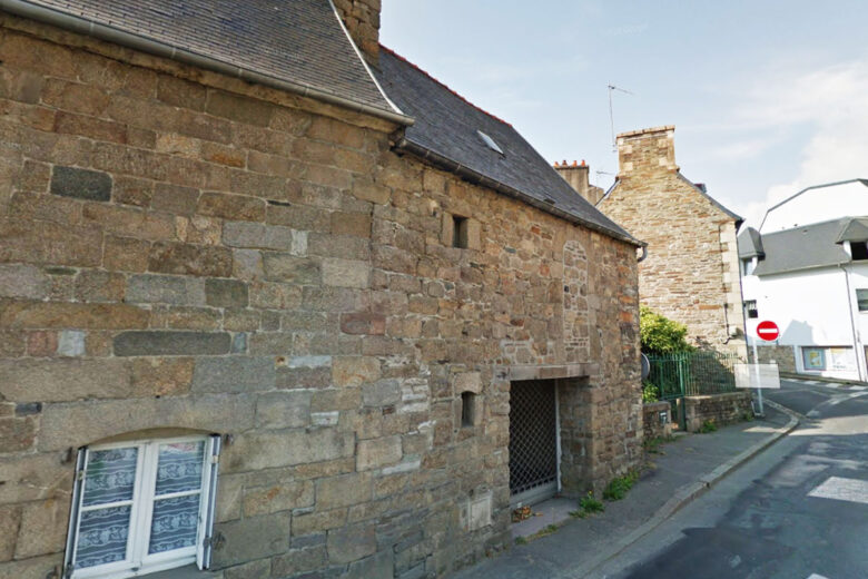 Une maison en pierre située au 5 rue de Buzulzo à Lannion