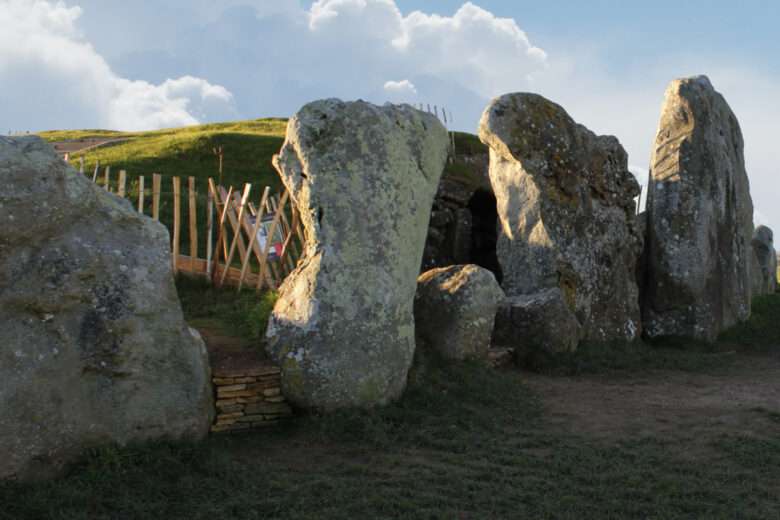 West Kennet Long Barrow - Plaine de Salisbury