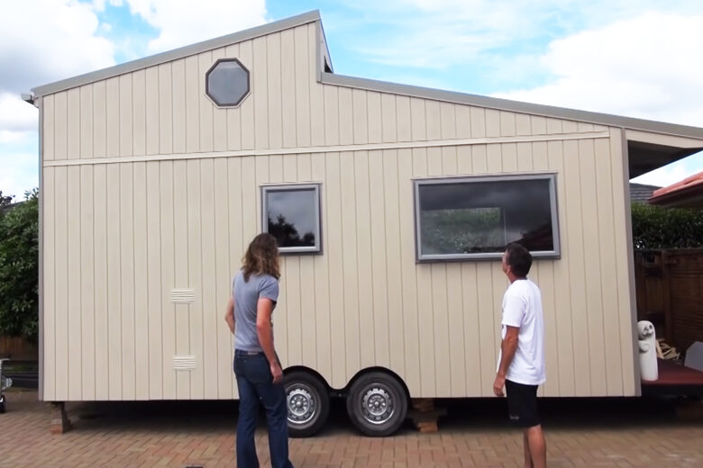 Une Tiny House blanche à 16 000 euros