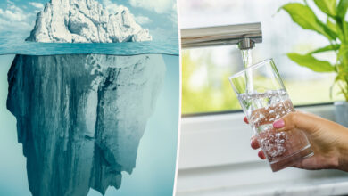 Un iceberg et un robinet d'eau potable