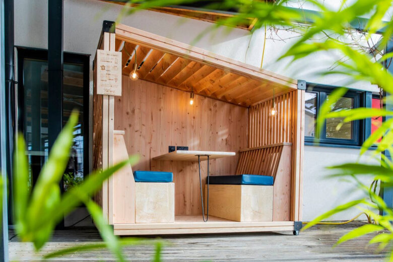 Un bureau en bois