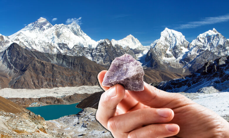 un gisement de lithium dans l'Everest