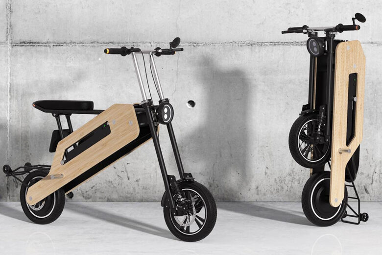 Un scooter électrique pliable