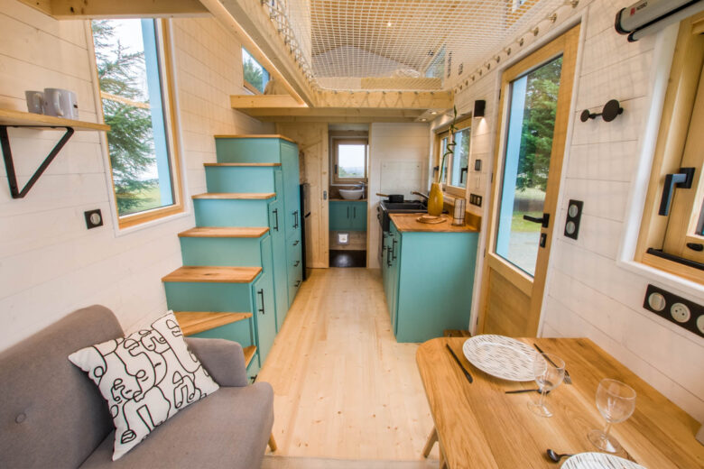 L'intérieur de la Tiny house Kalzennig de Baluchon