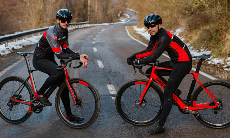 deux vélos électriques Ducati