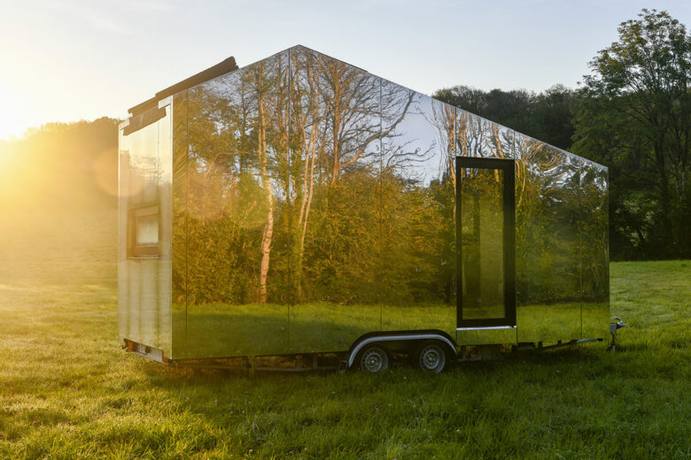 Une Tiny House qui se fond dans le paysage