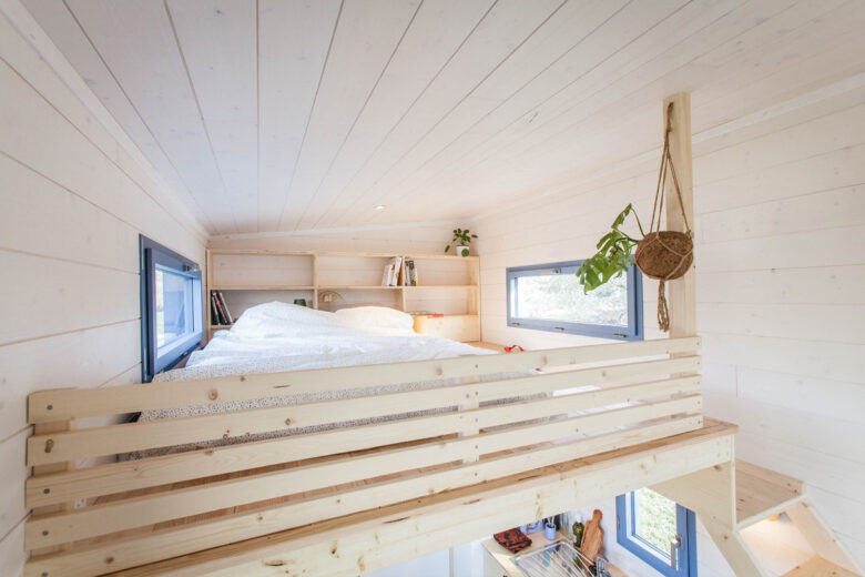 La chambre de la Tiny House Azur de coté