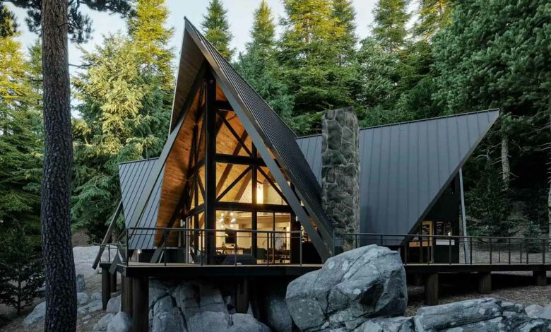 Une maison A-Frame moderne.