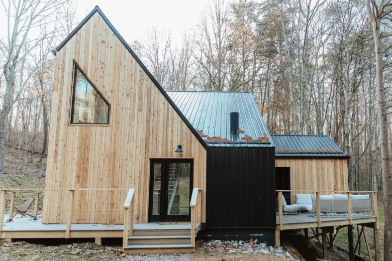 Le coté d'une magnifique maison container