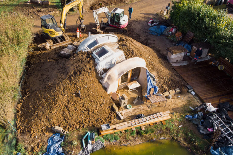 La construction d'une maison de hobbit