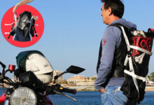 Un porte blouson de moto
