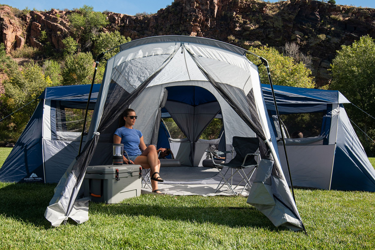 Ozrak Trail : une immense tente de camping qui peut accueillir 20 personnes  ! - NeozOne