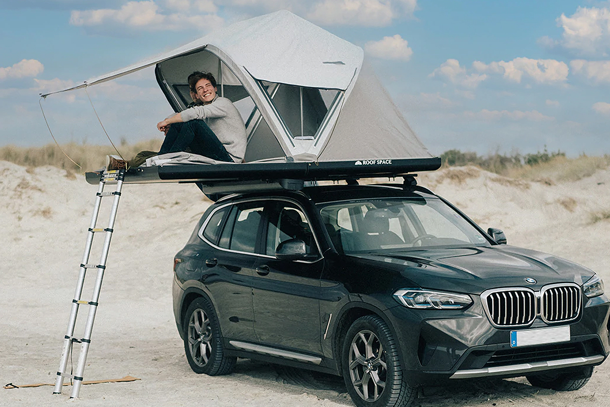 Roof Space One : une tente de toit panoramique qui s'installe en