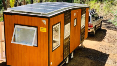 Une Tiny House en bois hors réseau